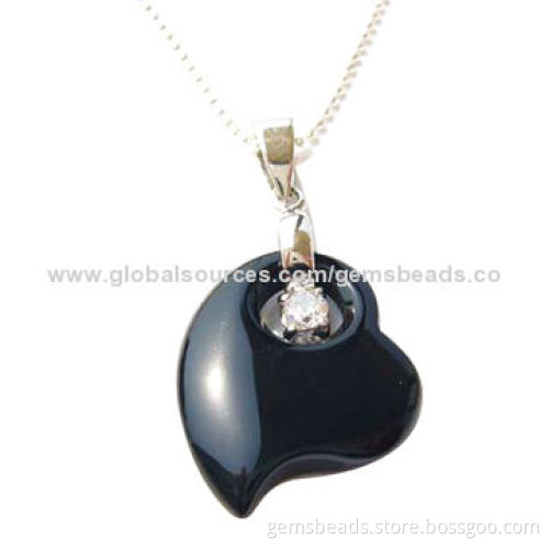 Gemstone heart pendantNew